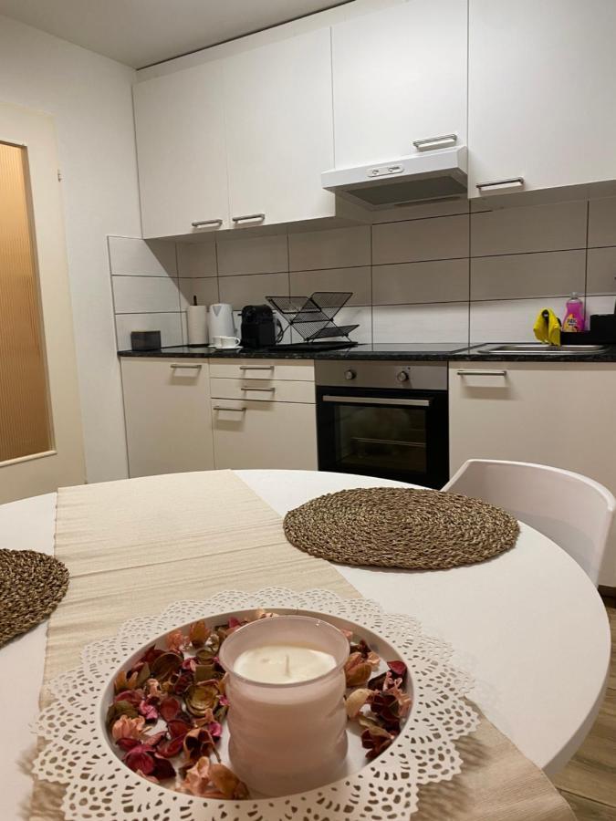 Eine Schoene Wohnung Am Messeplatz Basel Bagian luar foto