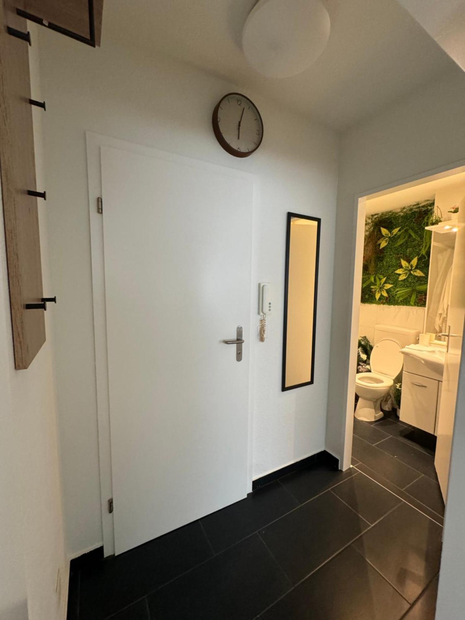 Eine Schoene Wohnung Am Messeplatz Basel Bagian luar foto
